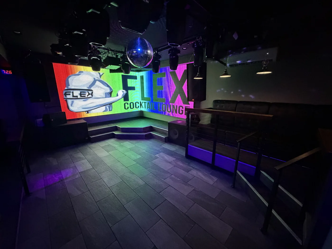 FLEX Cocktail Lounge — interior3