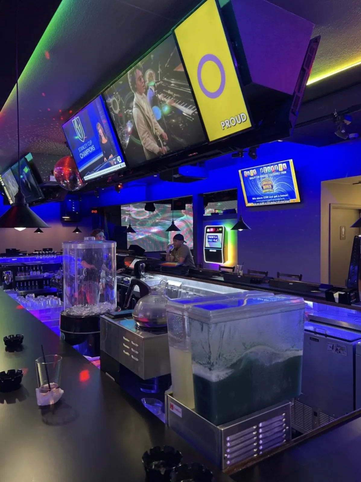 FLEX Cocktail Lounge — interior5