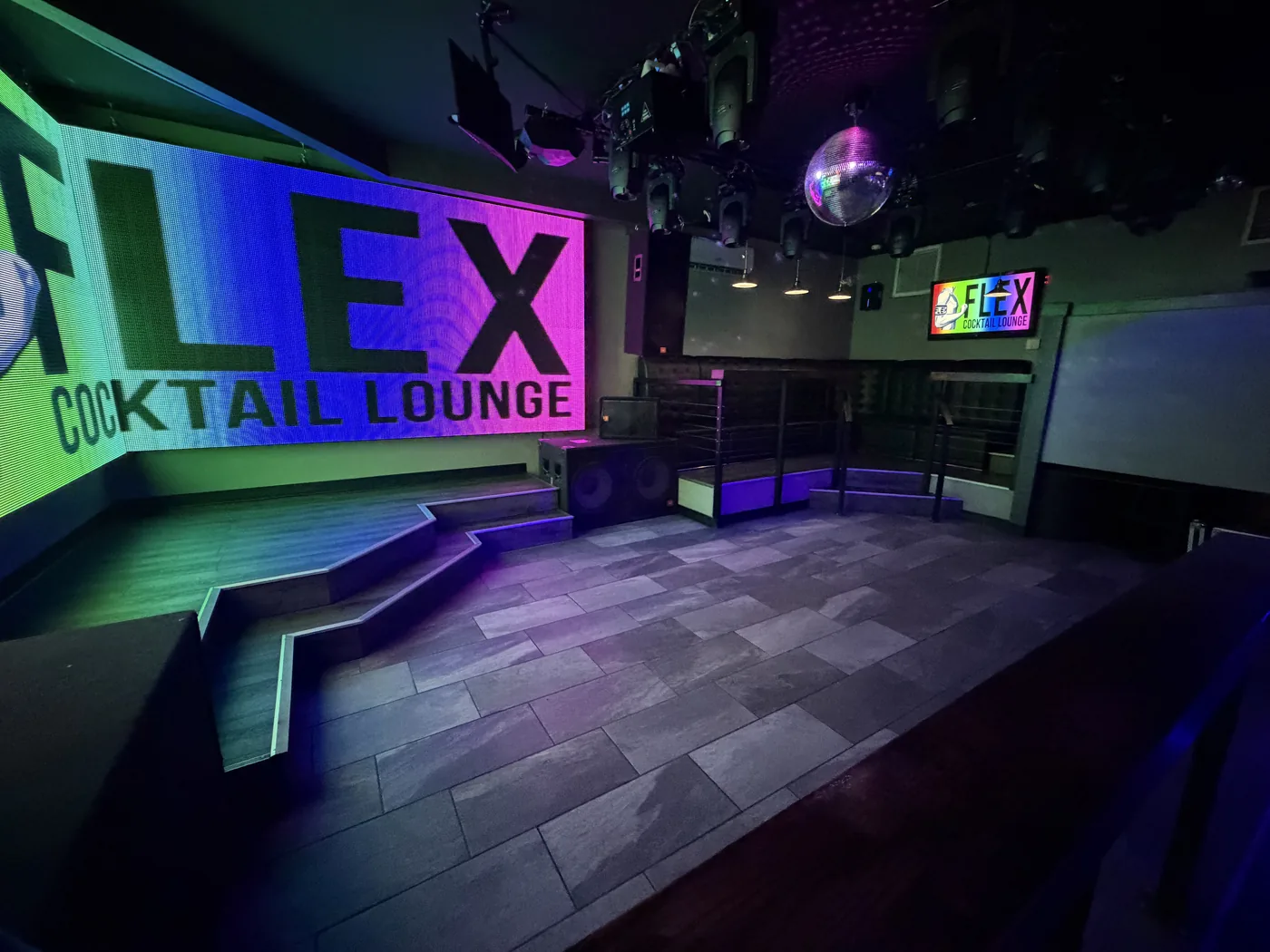 FLEX LED video wall, disco ball and dance floor